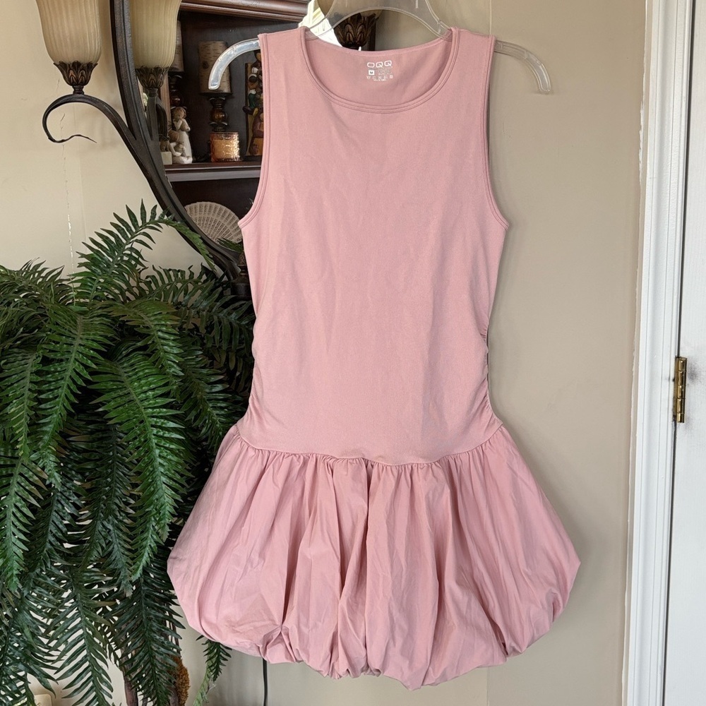 NWOT OQQ Bubble Dress Sleeveless Ruched Bodycon Party Balloon Hem Pale Pink Mini
